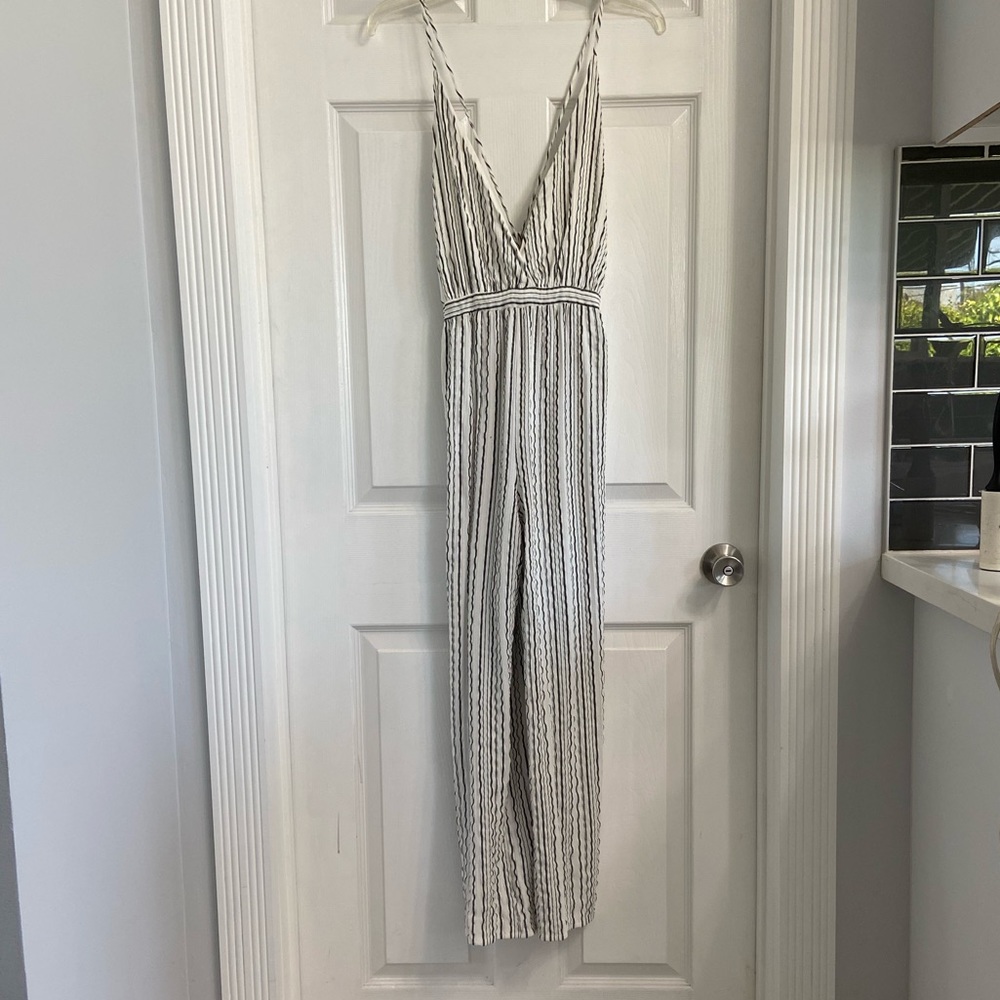 House of Chic Wide Leg Romper Size Large White Black & Gray Stripes Backless
